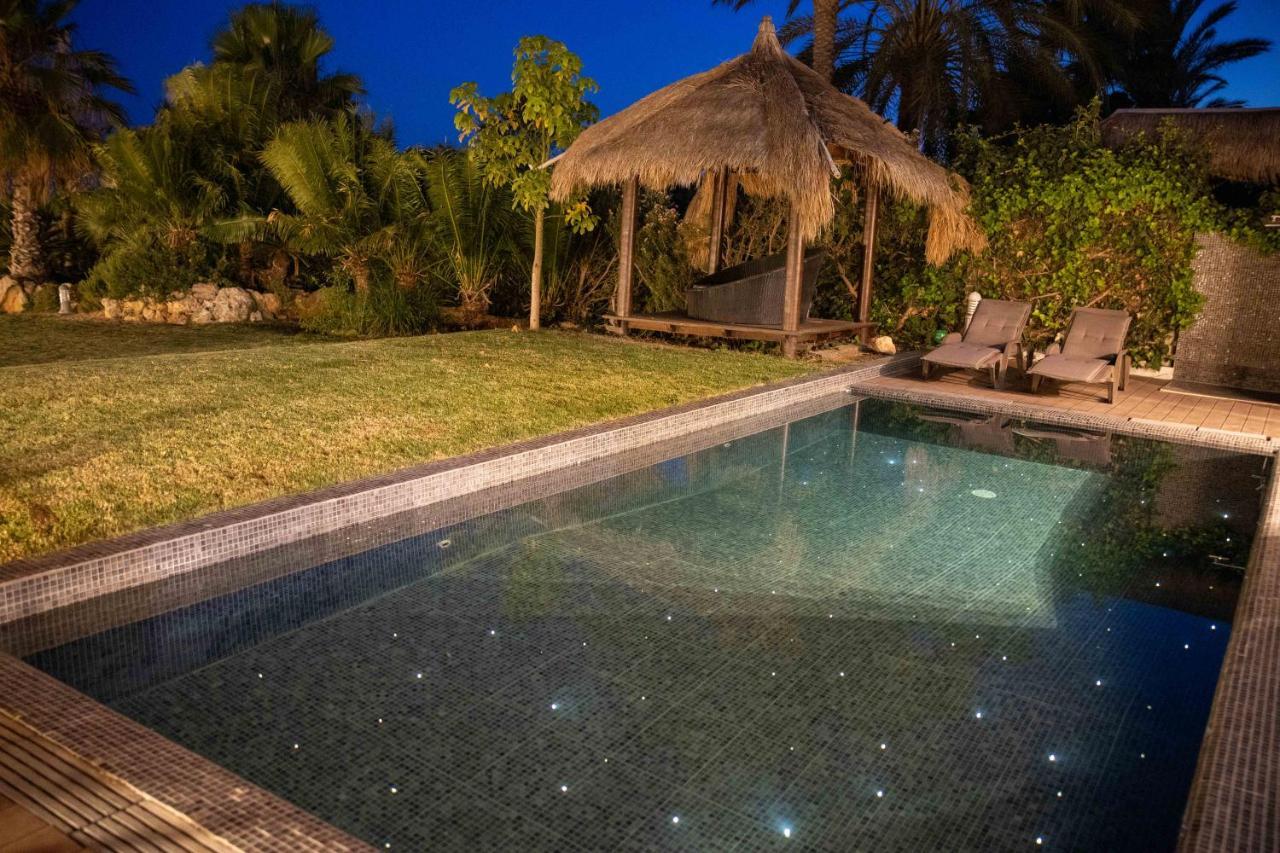 Balinese Villa Ajía Nápa Eksteriør bilde